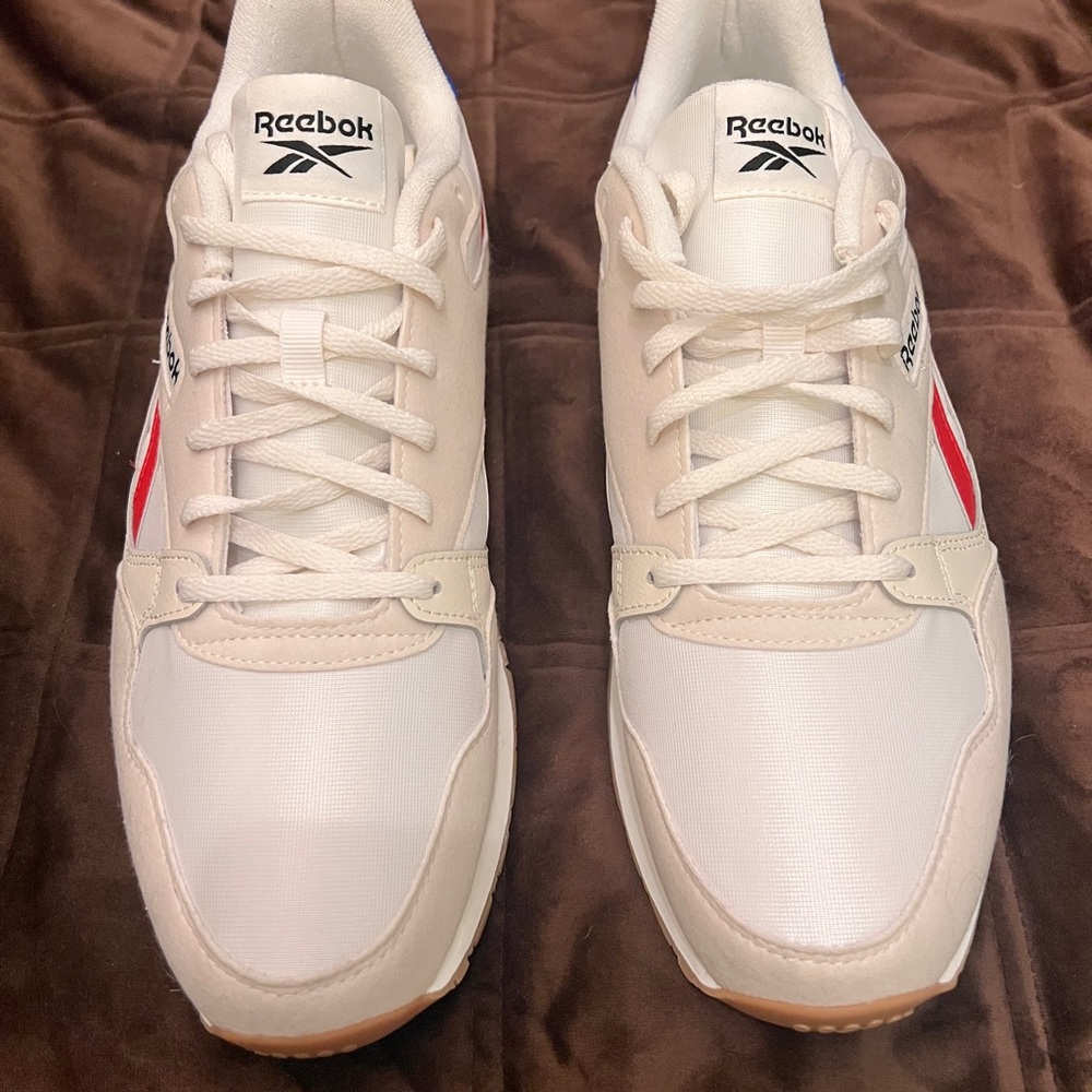 Reebok Men's White and Red Athletic Sneakers